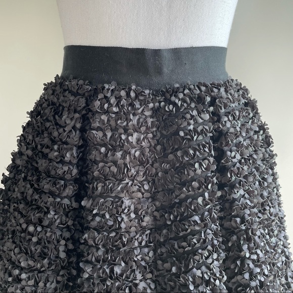 Red Valentino Floral Appliqué Mini Skirt - sz 38 - Picture 2 of 6